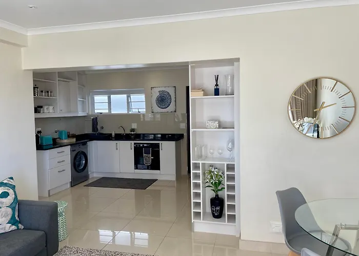 Perfect Location #19, Mouille Point